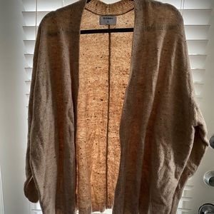 Old Navy. Size 2x Plus. Beige/Tan speckles cardigan. (Tub B)